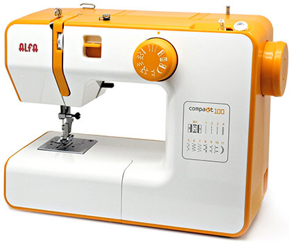 Esta es una máquina de coser barata de color amarilla de la marca Alfa